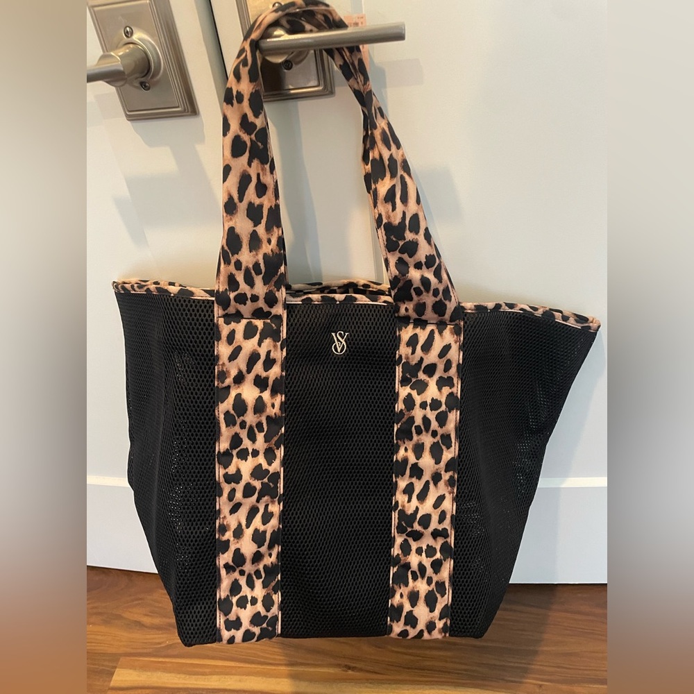 Victoria's Secret Black and Tan Leopard Print Tote Bag